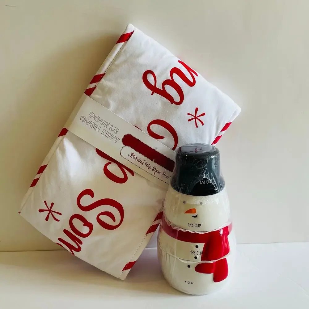 Target Christmas Snowman Ceramic Stacking Measuring Cups &‎ Double Oven Mitt